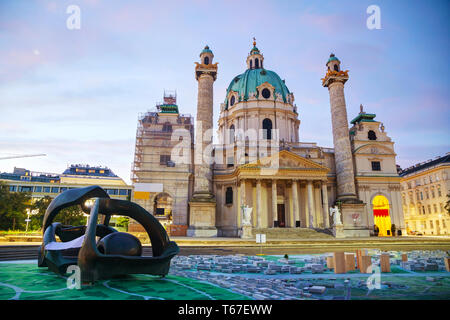 Die Karlskirche (Karlskirche) in Wien, Österreich Stockfoto