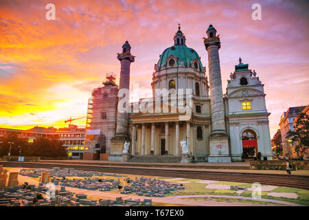 Die Karlskirche (Karlskirche) in Wien, Österreich Stockfoto