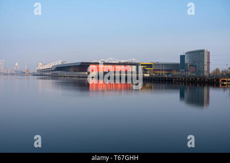 Excel Conference Centre in London Docklands bei Sonnenaufgang Stockfoto