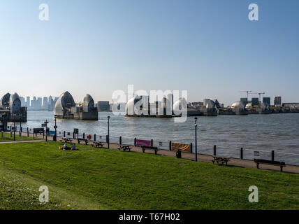 Thames Barrier über den Fluss in Greenwich Stockfoto