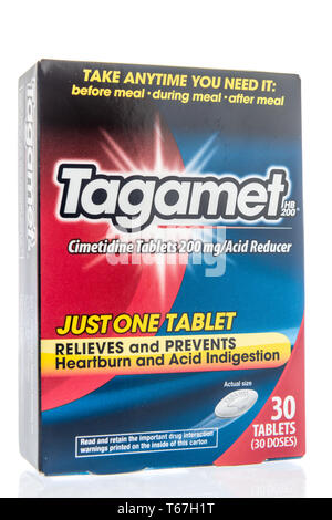 Winneconne, WI - 26. April 2019: ein Paket von tagamet Medizin für Sodbrennen auf einem isolierten Hintergrund Stockfoto