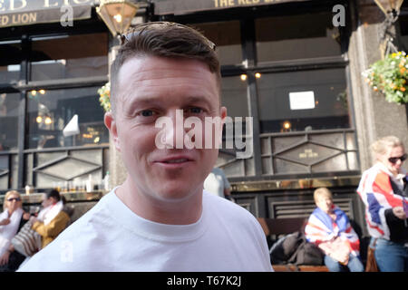 Lassen Wähler versammeln sich in London an dem Tag, an dem Brexit Mit gewesen sein sollte: Tommy Robinson Wo: London, Großbritannien Wann: 29 Mar 2019 Credit: R.M.T. /WENN.com Stockfoto