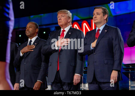 Hoffnungsvolles Ben Carson (links), Donald Trump und Ted Cruz vor dem CNN-republikanischen Präsidentendebatte im Venetian Hotel & Casino in Las Vegas. Stockfoto