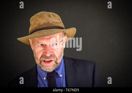 Climateology Forscher und Adjunct Professor an der Columbia University James Hansen fordert junge Menschen auf den Klimawandel zu handeln. Er versagt, Politiker und verantwortlichen Handeln. Hier spricht er in einem Seminar, das von der Jugend für die Ziele der nachhaltigen Entwicklung an der Columbia University statt. Stockfoto