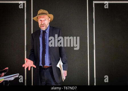 Climateology Forscher und Adjunct Professor an der Columbia University James Hansen fordert junge Menschen auf den Klimawandel zu handeln. Er versagt, Politiker und verantwortlichen Handeln. Hier spricht er in einem Seminar, das von der Jugend für die Ziele der nachhaltigen Entwicklung an der Columbia University statt. Stockfoto