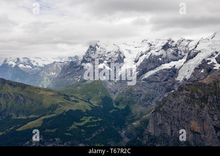 Das Jungfraumassiv mit Eiger in der Mitte und die Trümmeltal Tal von Birg, Berner Oberland, Schweiz Stockfoto