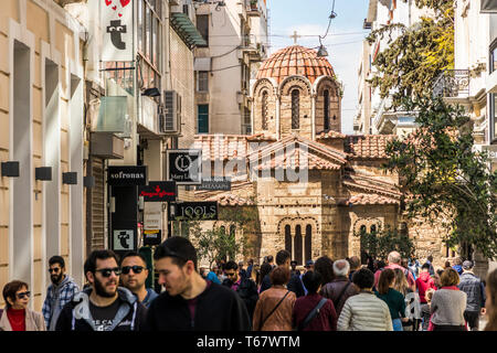 Athen, Griechenland. Die Kirche Panagia Kapnikarea, einer griechisch-orthodoxen Kirche und eine der ältesten Kirchen in Athen Stockfoto