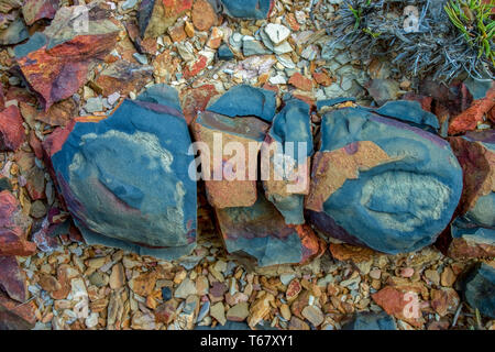 Nahaufnahmen von einem Stein durch die Auswirkungen der Temperaturschwankungen in der Wüste gebrochen. In den Anden von zentralen Kolumbien erfasst. Stockfoto