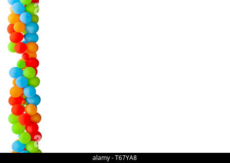 Fliegende Ballons in Linie auf einem weißen Hintergrund - Bild Stockfoto