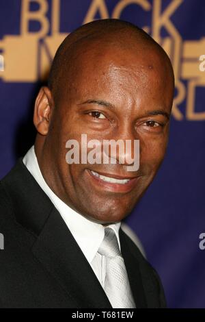 JOHN SINGLETON (6. Januar 1968 - 29. April 2019) war ein US-amerikanischer Regisseur, Drehbuchautor und Produzent am besten bekannt für die Leitung der 1991 Film "Boyz n der Haube', für die er für den Academy Award für den besten Regisseur nominiert wurde, wird der erste Afroamerikaner und die jüngste Person, die jemals für die Vergabe im Alter von 24 Jahren nominiert worden zu sein. Im Bild: Oktober 15, 2006 - Los Angeles, Kalifornien, USA - JOHN SINGLETON an der 2. jährlichen Schwarz Film Awards. (Bild: © Byron Purvis/AdMedia über ZUMA Draht) Stockfoto