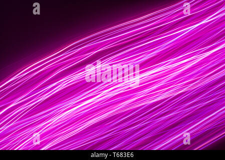 Beweglichen Neonlichter abstrakt Hintergrund. Lange Belichtung geschossen