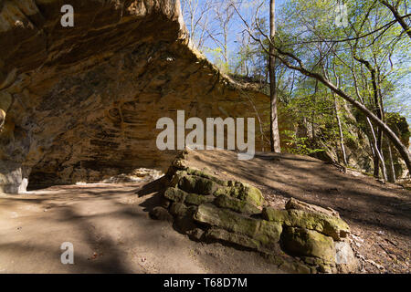 Rat Überstand in verhungert Rock State Park an einem schönen Frühlingsmorgen. Stockfoto