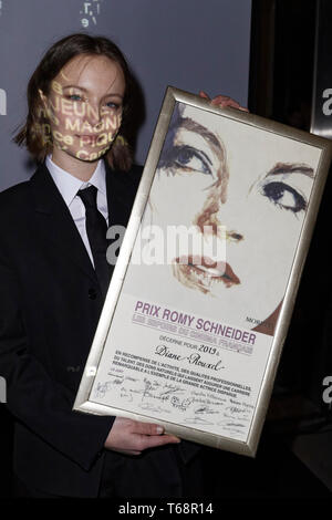 Paris, Frankreich. 29 Apr, 2019. Schauspielerin Diane Rouxel gewinnt der 37 Romy Schneider Award, im Hotel Lancaster am 29. April 2019 in Paris, Frankreich. Stockfoto