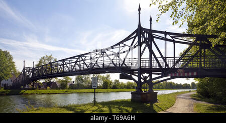 Dortmund Ems Kanal mit historischen Brücke Bevergerner Steg, Hoerstel, Nordrhein-Westfalen, Deutschland Stockfoto