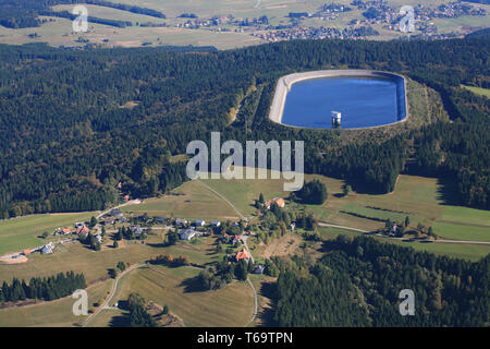 Blick auf Stausee Schluchsee im südlichen Schwarzwald, Deutschland Stockfoto