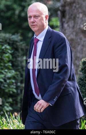 London, Großbritannien. 30 Apr, 2019. Chris Grayling MP, der Staatssekretär für Verkehr, kommt an 10 Downing Street für eine Sitzung. Credit: Mark Kerrison/Alamy leben Nachrichten Stockfoto