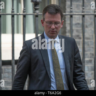 Downing Street, London, UK. 30.April 2019. Jeremy Wright, der Staatssekretär für Kultur, Medien und Sport Blätter Downing Street nach der wöchentlichen Kabinettssitzung. Credit: Malcolm Park/Alamy Leben Nachrichten. Stockfoto