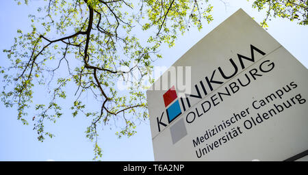 Oldenburg, Deutschland. 30 Apr, 2019. Schild im Eingangsbereich des Klinikum Oldenburg. Credit: mohssen Assanimoghaddam/dpa/Alamy leben Nachrichten Stockfoto