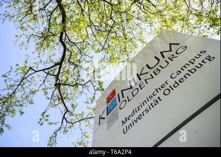 Oldenburg, Deutschland. 30 Apr, 2019. Schild im Eingangsbereich des Klinikum Oldenburg. Credit: mohssen Assanimoghaddam/dpa/Alamy leben Nachrichten Stockfoto