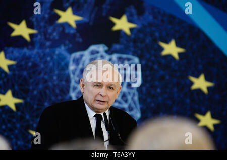 Krakau, Polen. 30 Apr, 2019. Der gegenwärtige Führer der Partei Recht und Gerechtigkeit, Jaroslaw Kaczynski wird gesehen, eine Rede während einer Kampagne im Vorfeld der Wahlen zum Europäischen Parlament. Wahlen zum Europäischen Parlament geplant sind zwischen 23. Mai und 26. Credit: Omar Marques/SOPA Images/ZUMA Draht/Alamy leben Nachrichten Stockfoto