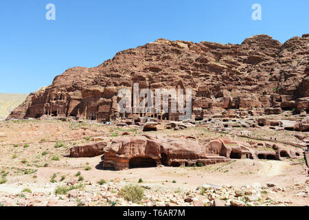 Ein Blick auf die königlichen Gräber in Petra, Jordanien. Stockfoto