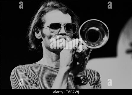 Chet Baker an Sänger Konzert Zaal Laren für eine TV-Aufnahme Laren, Niederlande - 1975, Stockfoto