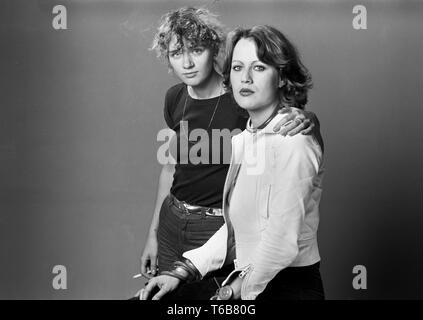 Hester Albach und Wanda Werner (L/R) in Amsterdam, Niederlande ca 1972 (Foto Gijsbert Hanekroot) Stockfoto