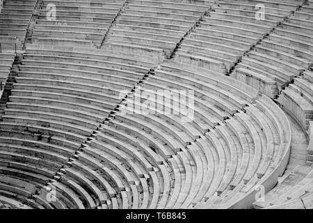 The seats of a large stadium field in black and white Stockfoto