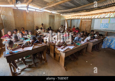 Madagassischen Schule Kinder im Klassenzimmer Stockfoto