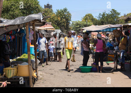 Madagassischen Völker am Marktplatz in Madagaskar Stockfoto