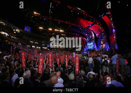 Der DNC-Convention in Denver wird Obama ihre Kandidaten. Joe Biden hielt seine Akzeptanz Rede als Vice President Kandidat auf der Bühne im Pepsi Center. Stockfoto