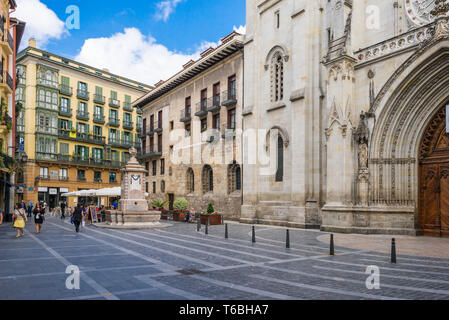 Die Kathedrale und der Plaza in der Altstadt von Bilbao Stockfoto