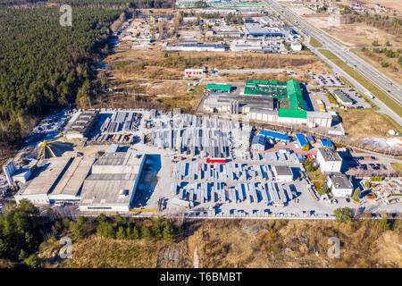 Luftaufnahme von Industrial Building Material, auf einer Baustelle gestapelt Stockfoto