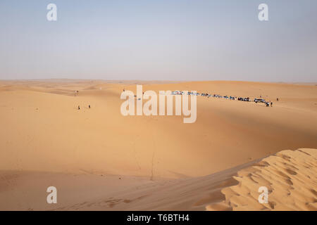 Dune Bashing Desert Safari in Abu Dhabi, VAE Stockfoto