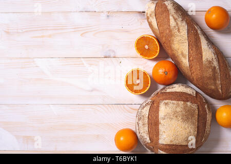 Neues Konzept für nachhaltige und nahrhaftes Brot von der italienischen Abteilung Forschung, mit Zitrusfrüchten Faser aus Verarbeitung von Apfelsinen Abfällen gewonnen wird, Stockfoto