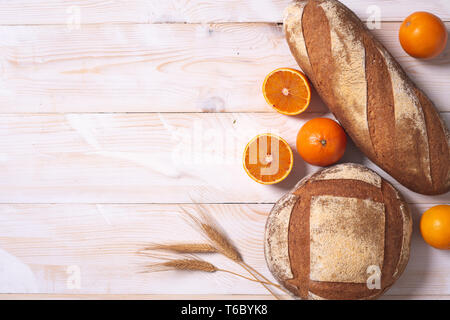 Neues Konzept für nachhaltige und nahrhaftes Brot von der italienischen Abteilung Forschung, mit Zitrusfrüchten Faser aus Verarbeitung von Apfelsinen Abfällen gewonnen wird, Stockfoto