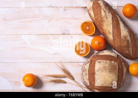 Neues Konzept für nachhaltige und nahrhaftes Brot von der italienischen Abteilung Forschung, mit Zitrusfrüchten Faser aus Verarbeitung von Apfelsinen Abfällen gewonnen wird, Stockfoto