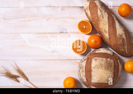 Neues Konzept für nachhaltige und nahrhaftes Brot von der italienischen Abteilung Forschung, mit Zitrusfrüchten Faser aus Verarbeitung von Apfelsinen Abfällen gewonnen wird, Stockfoto