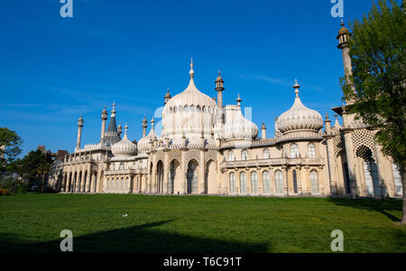Der Royal Pavilion und Gärten Brighton GROSSBRITANNIEN Stockfoto
