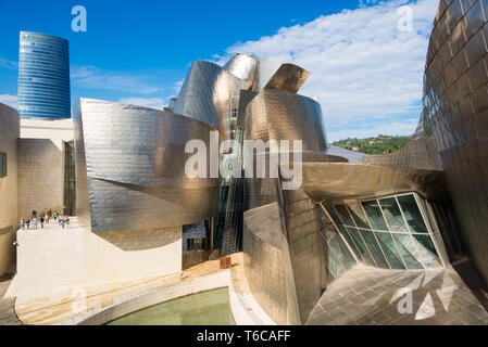 Kunst als Denkmal in Bilbao und das Guggenheim Museum Stockfoto