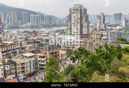 Macau, China - portugiesische Kolonie bis 1999, UNESCO-Weltkulturerbe, Macau hat viele Sehenswürdigkeiten aus der Kolonialzeit. Hier die Skyline Stockfoto