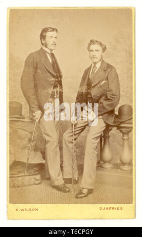 Frühe CDV der Viktorianischen Männer, Hüte, vom Studio von R.Wilson, Dumfries, Schottland, Großbritannien, um 1860. Stockfoto