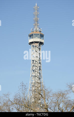 Aussichtsturm Petrin nach dem Vorbild der Eifel Turm Stockfoto