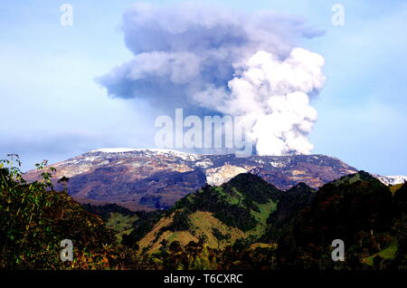 Vulkan Nevado del Ruiz in Kolumbien Stockfoto