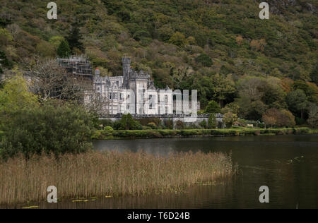 Kylemore Abbey in Connemara, Irland Stockfoto