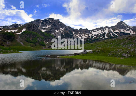 Modro Jezero in der Bergregion Durmitor, Montenegro Stockfoto