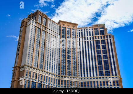 LAS VEGAS, NV, USA - Februar 2019: Fassade des Palazzo Hotel, die an den venezianischen Hotel am Las Vegas Boulevard verbunden ist. Stockfoto