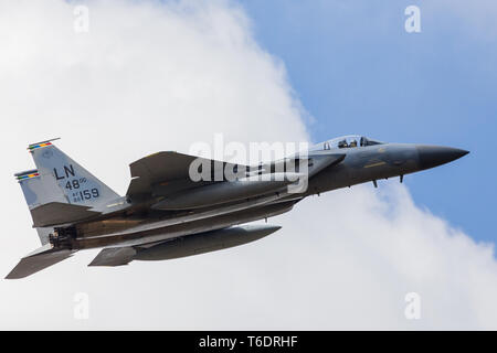 Nahaufnahme einer F-15C Eagle zu den 493 d Tactical Fighter Squadron zugeordnet Start für ein Training sortie von RAF Lakenheath im April 2019. Stockfoto