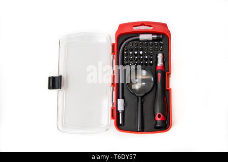 Set Präzisions-schraubendreher auf weißem Hintergrund. Instrumente. Reparatur Telefon und kleine Gegenstände. Stockfoto