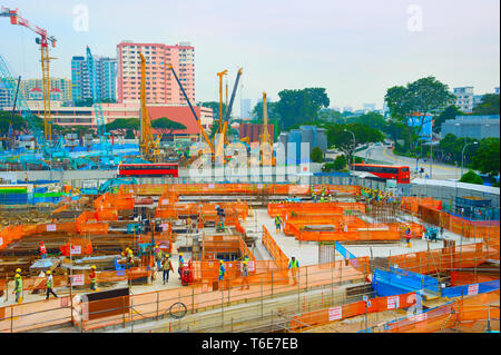 Arbeitnehmer Baustelle Keller. Singapur Stockfoto